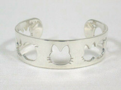 ���N���b�N����Ɗg�債�܂�