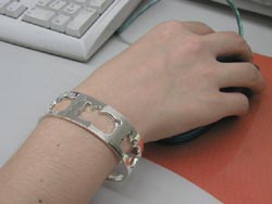 ���N���b�N����Ɗg�債�܂�