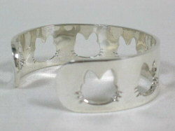 ���N���b�N����Ɗg�債�܂�