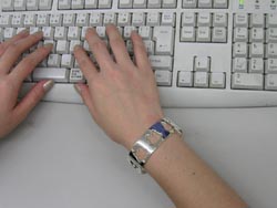 ���N���b�N����Ɗg�債�܂�