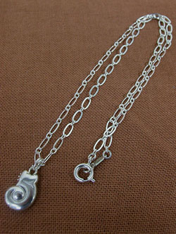 ���N���b�N����Ɗg�債�܂�